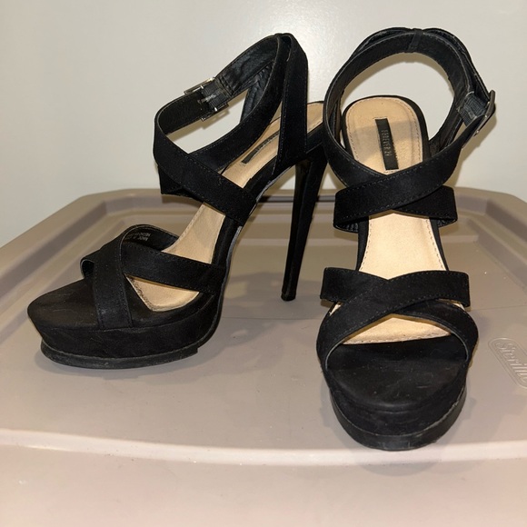 Black Strappy Platform Heels - Picture 2 of 3